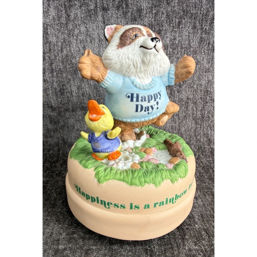 VTG Hallmark Shirt Tales Rick Raccoon Digby Duck Music Box Happiness Is Rainbow